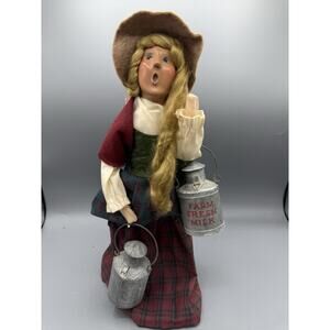 Byers Choice Caroler 1997 Farm Fresh Milk Girl Plaid Dress Christmas